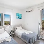 Σπίτι διακοπών Ferienvilla Chloe Mit Terrasse Und Garten By Interhome