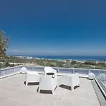 Ferienvilla Chloe Mit Terrasse Und Garten By Interhome * Protaras