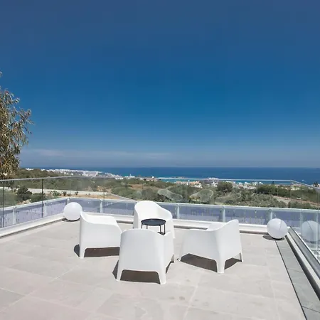 Ferienvilla Chloe Mit Terrasse Und Garten By Interhome * Protaras