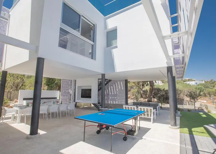 Ferienvilla Chloe Mit Terrasse Und Garten By Interhome プロタラス