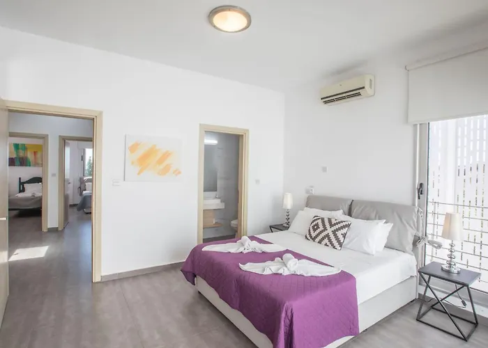 別荘 Ferienvilla Chloe Mit Terrasse Und Garten By Interhome プロタラス