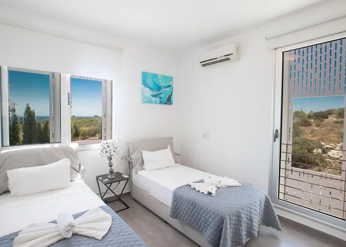 別荘 Ferienvilla Chloe Mit Terrasse Und Garten By Interhome