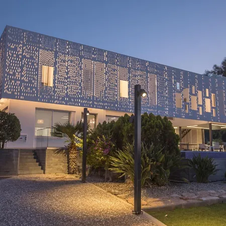 Ferienvilla Chloe Mit Terrasse Und Garten By Interhome Prázdninový dům *