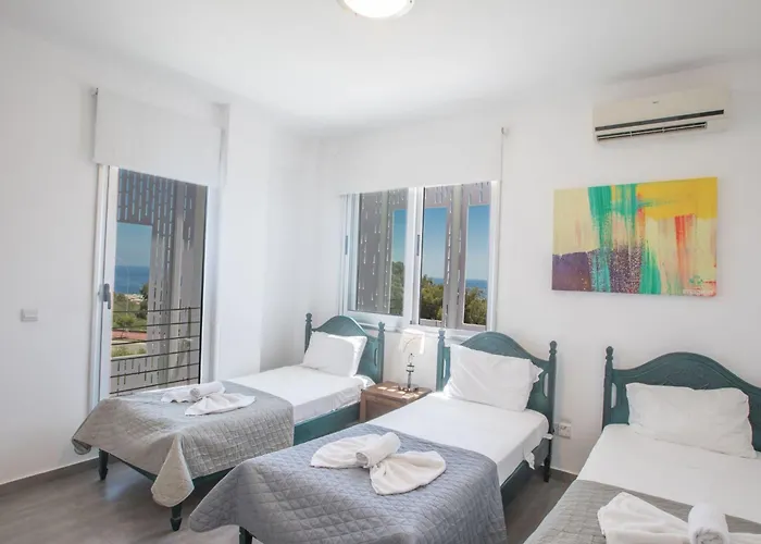 Ferienvilla Chloe Mit Terrasse Und Garten By Interhome