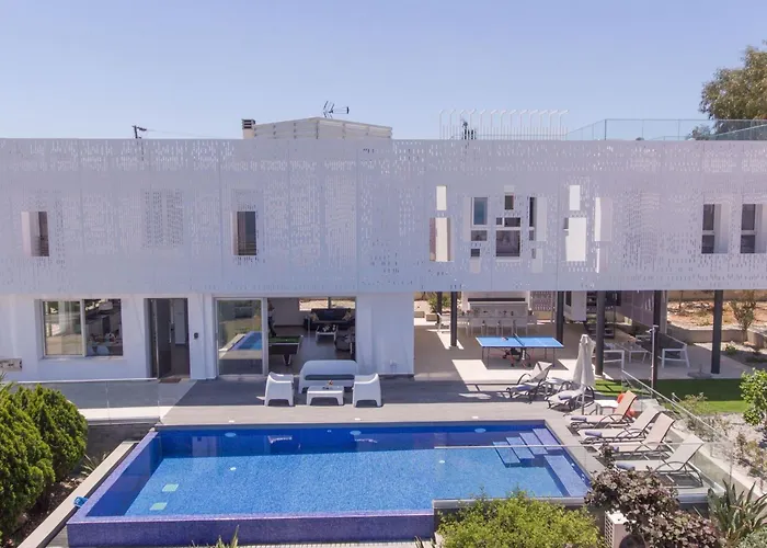 Prázdninový dům Ferienvilla Chloe Mit Terrasse Und Garten By Interhome *